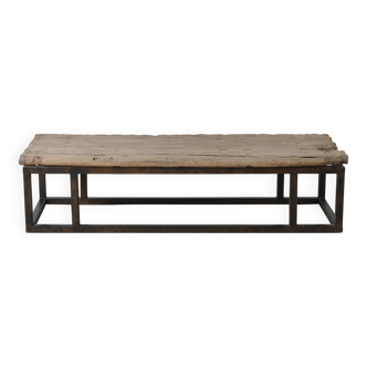Guyuan – Coffee table in ancient elm with a metal structure no. 1