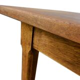 Farm table set and its 2 benches