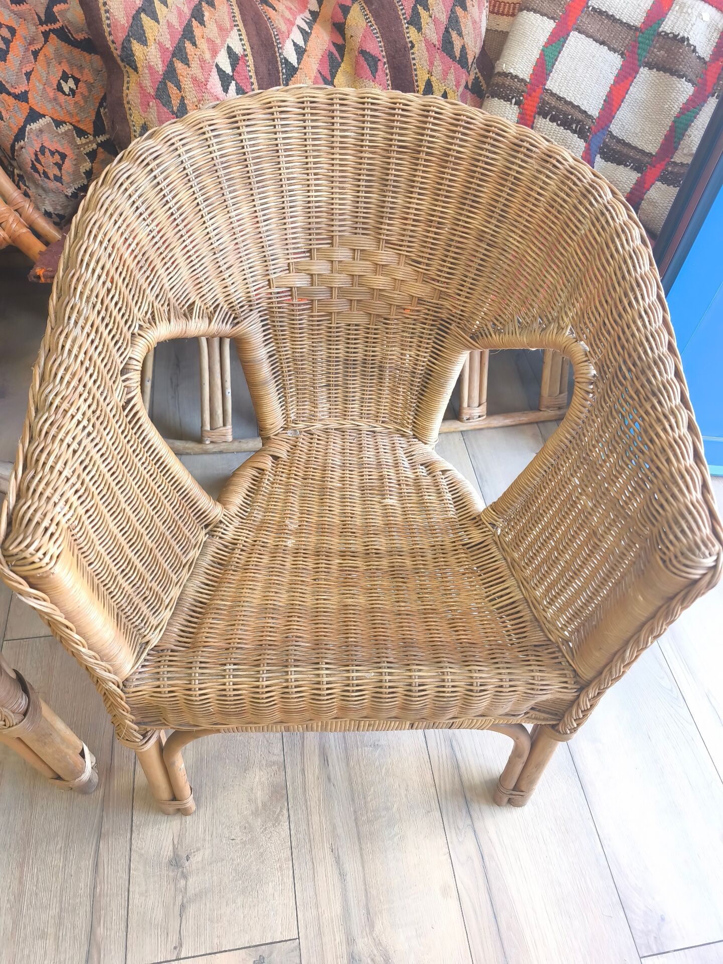 Pair of wicker armchairs