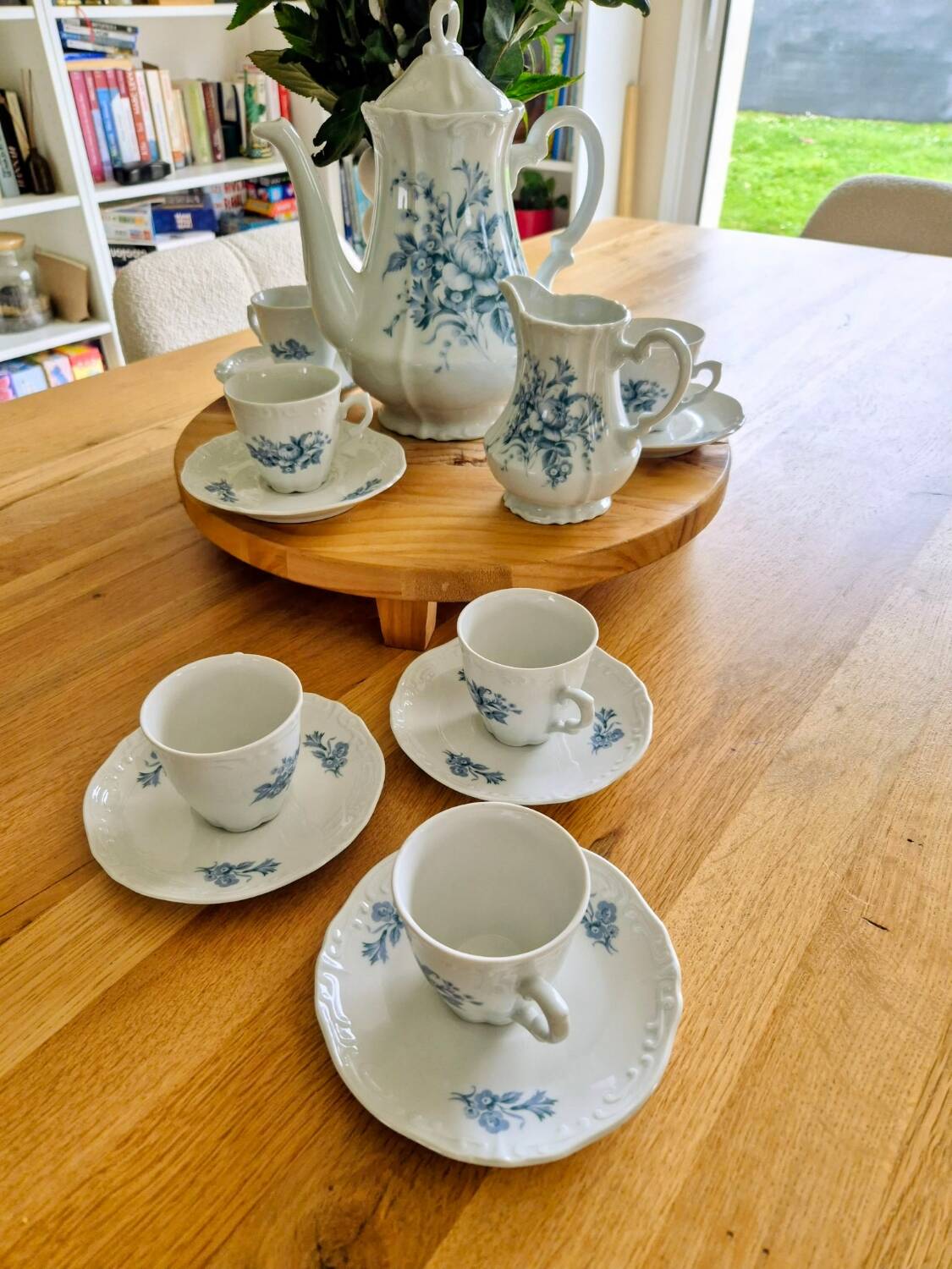 Berry porcelain tea/coffee service - S.F.P. - Blue floral decoration