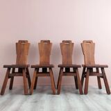 Ensemble de 4 chaises à manger en chêne brutaliste belge.