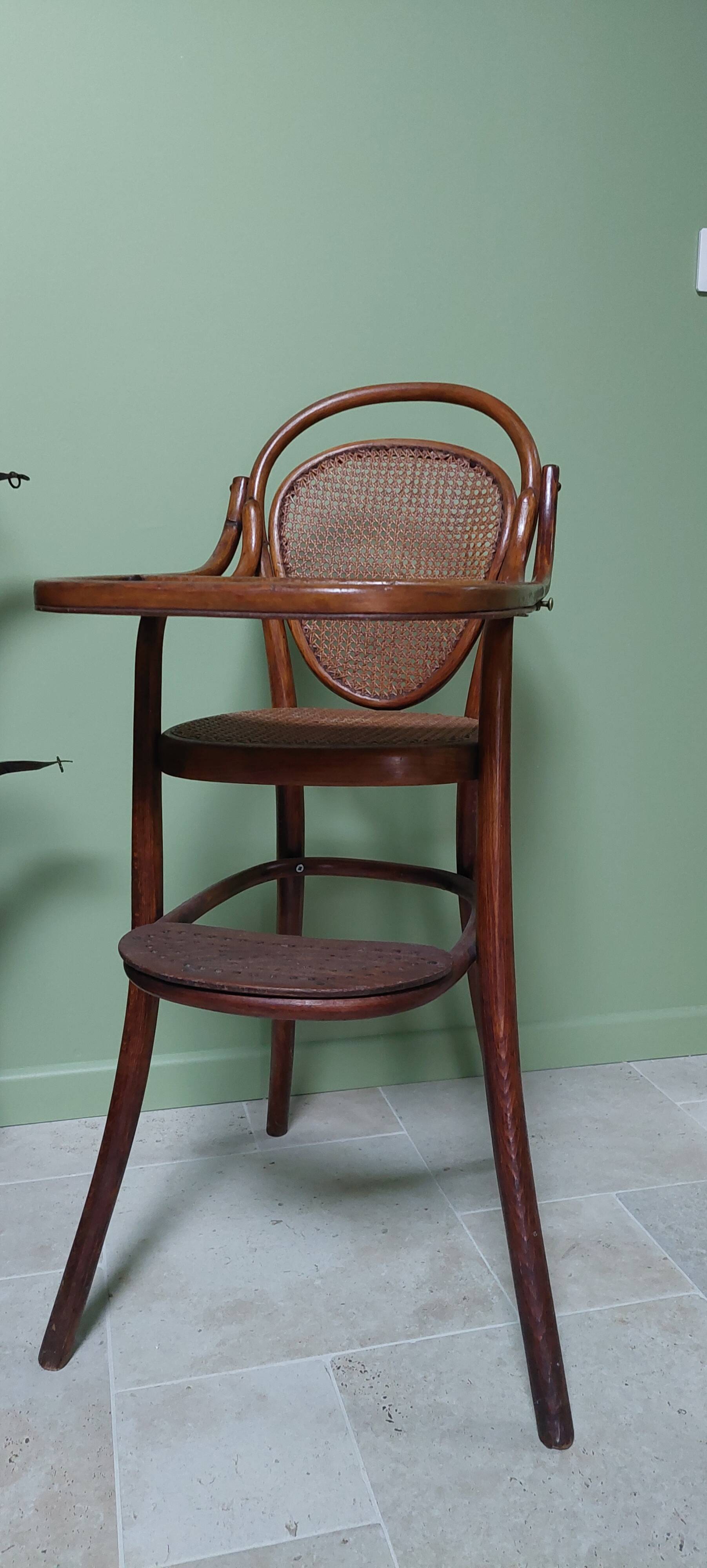 Chaise haute Thonet collection
