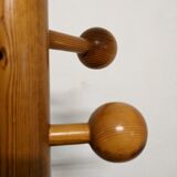 Pine parrot coat rack from the 70s