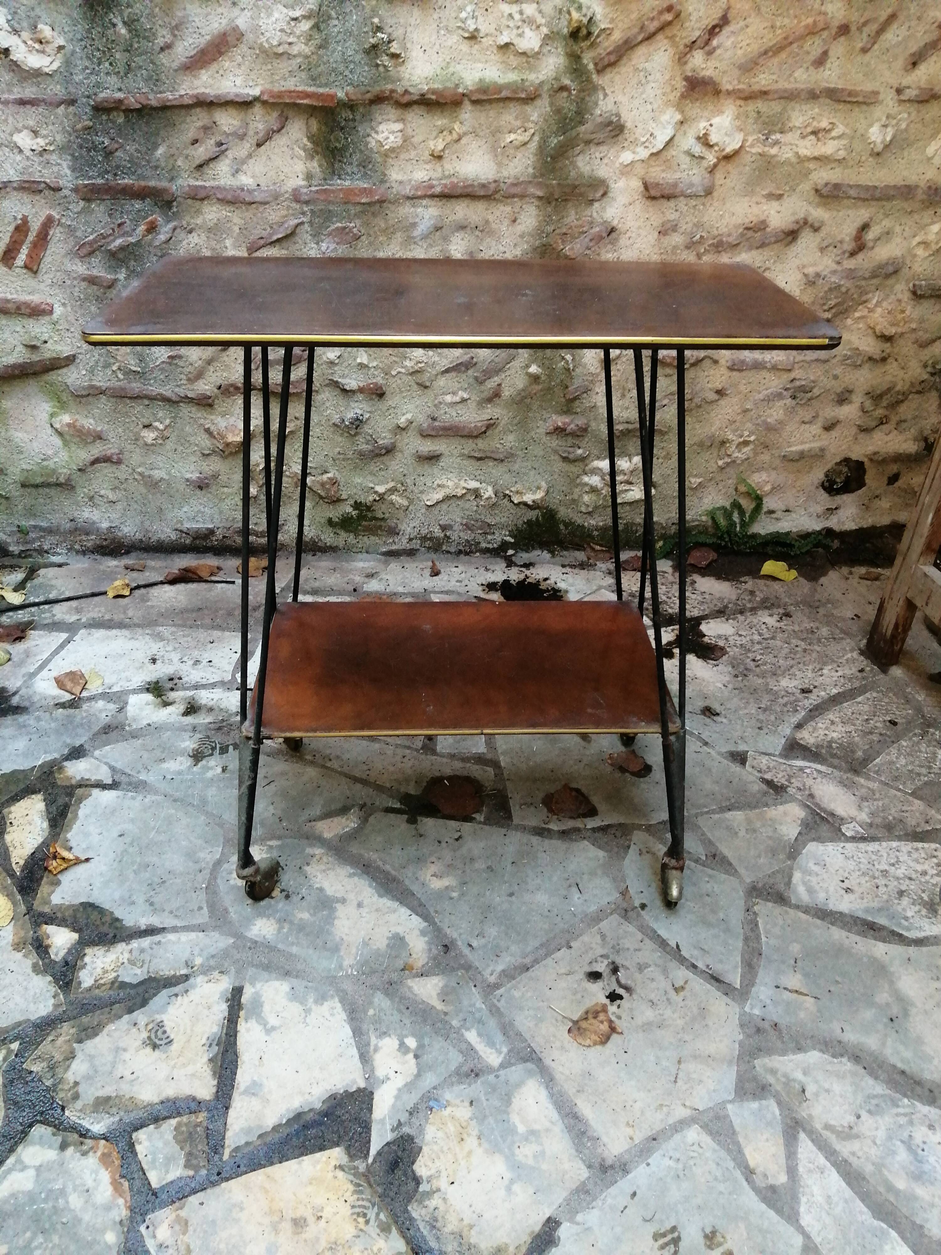 Serving table feet eiffel compass