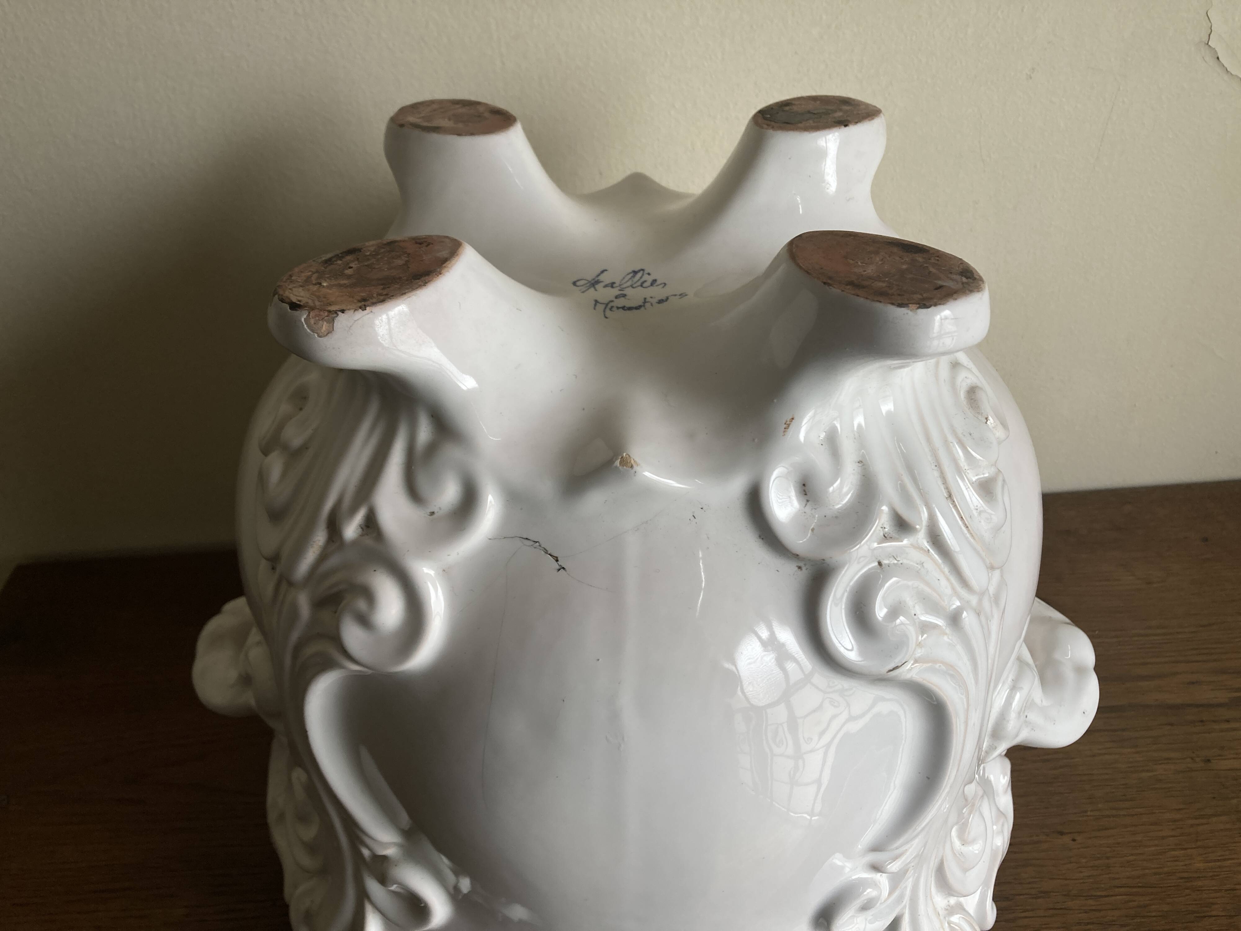 Moustiers Lallier white earthenware floor planter D30cm