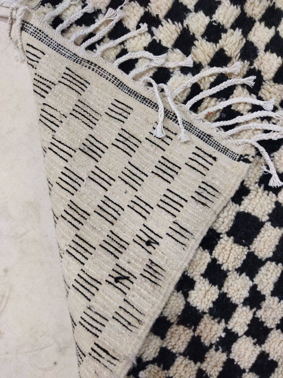 Handmade Moroccan Berber rug 156 X 100 CM