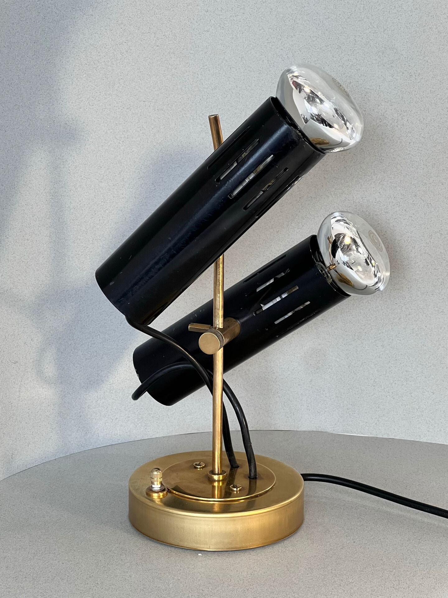 Rare modernist table lamp A5 design by Alain Richard for Disdero