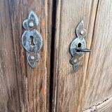 19th-century patinated pine corner buffet from England with shelves.