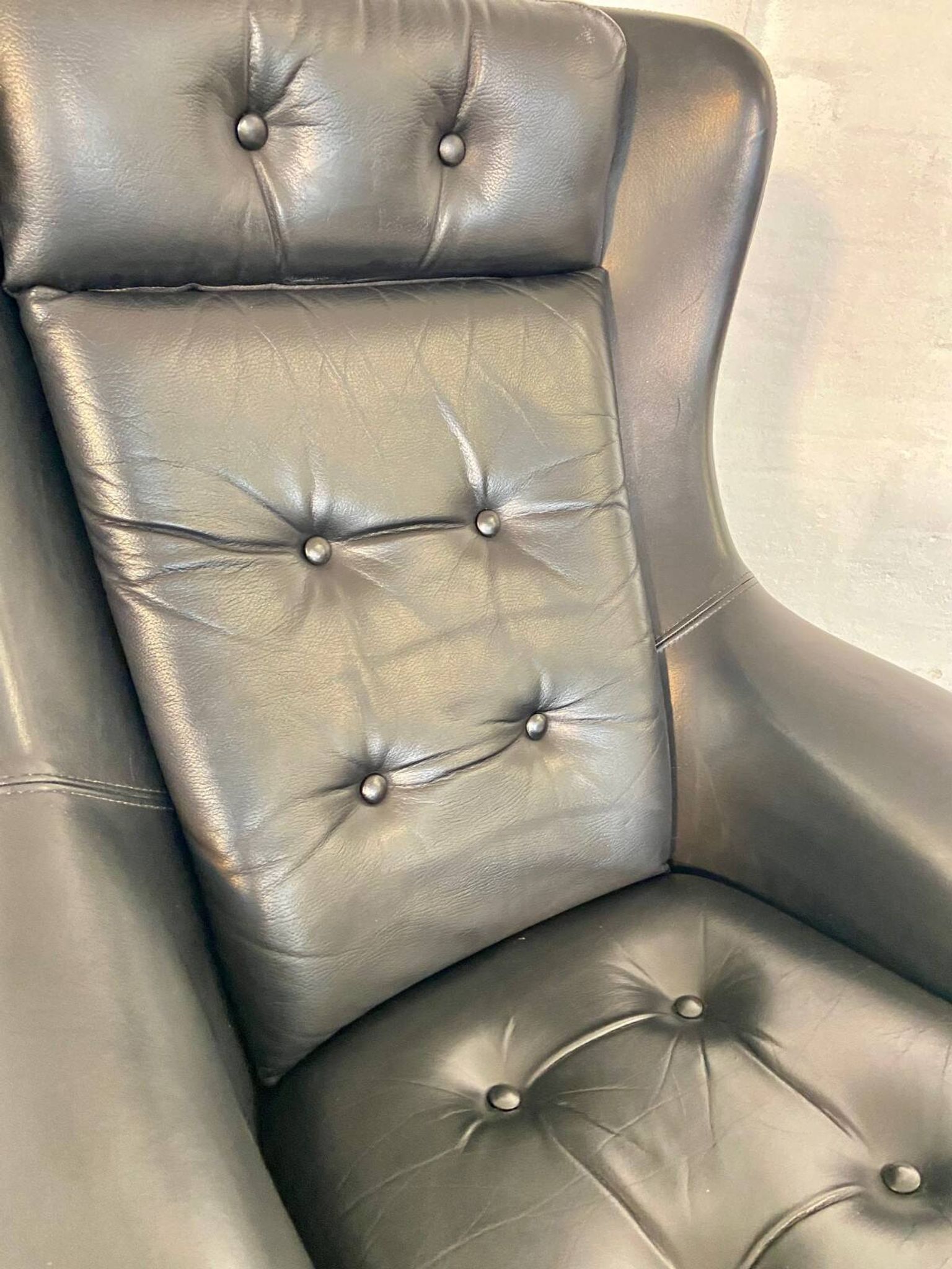 Vintage Danish mid-century black leather swivel chair, 1970s