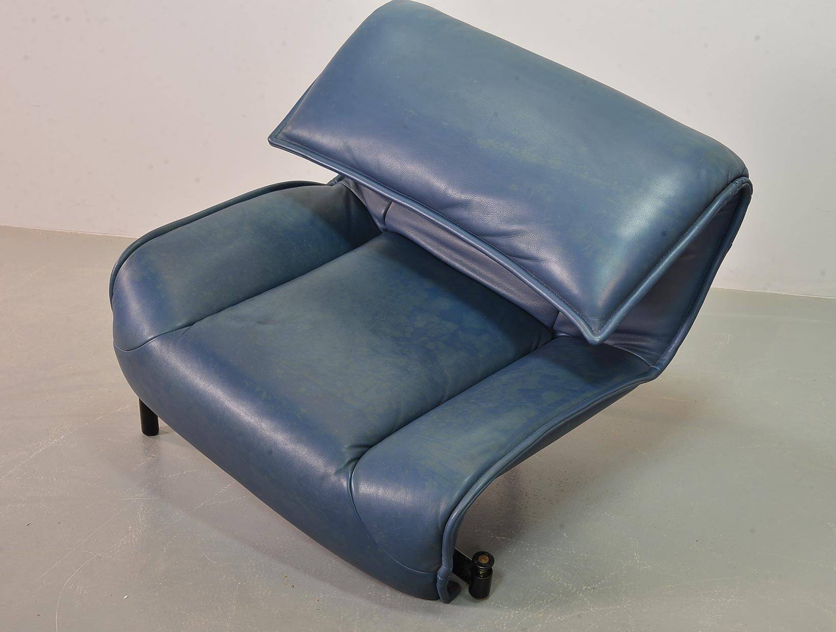 Vico Magistretti 3-Seat Flexible Cassina Blue Leather 'Veranda' Sofa, Italy