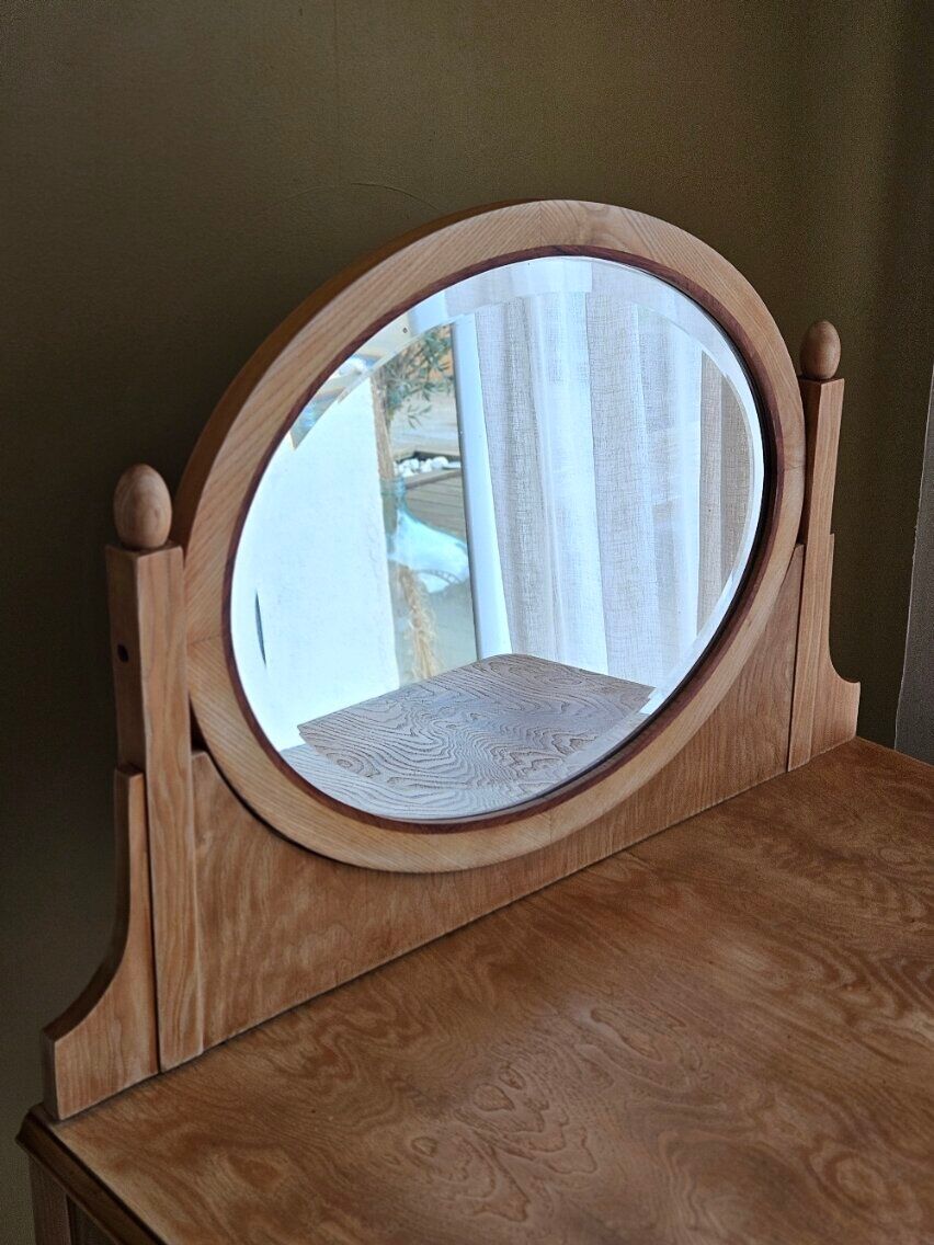 Art Deco marquetry hairdresser renovated | Elise