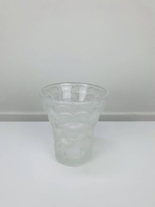 Vase ''pensées'' par Josef Inwald, verre pressé moulé, art déco