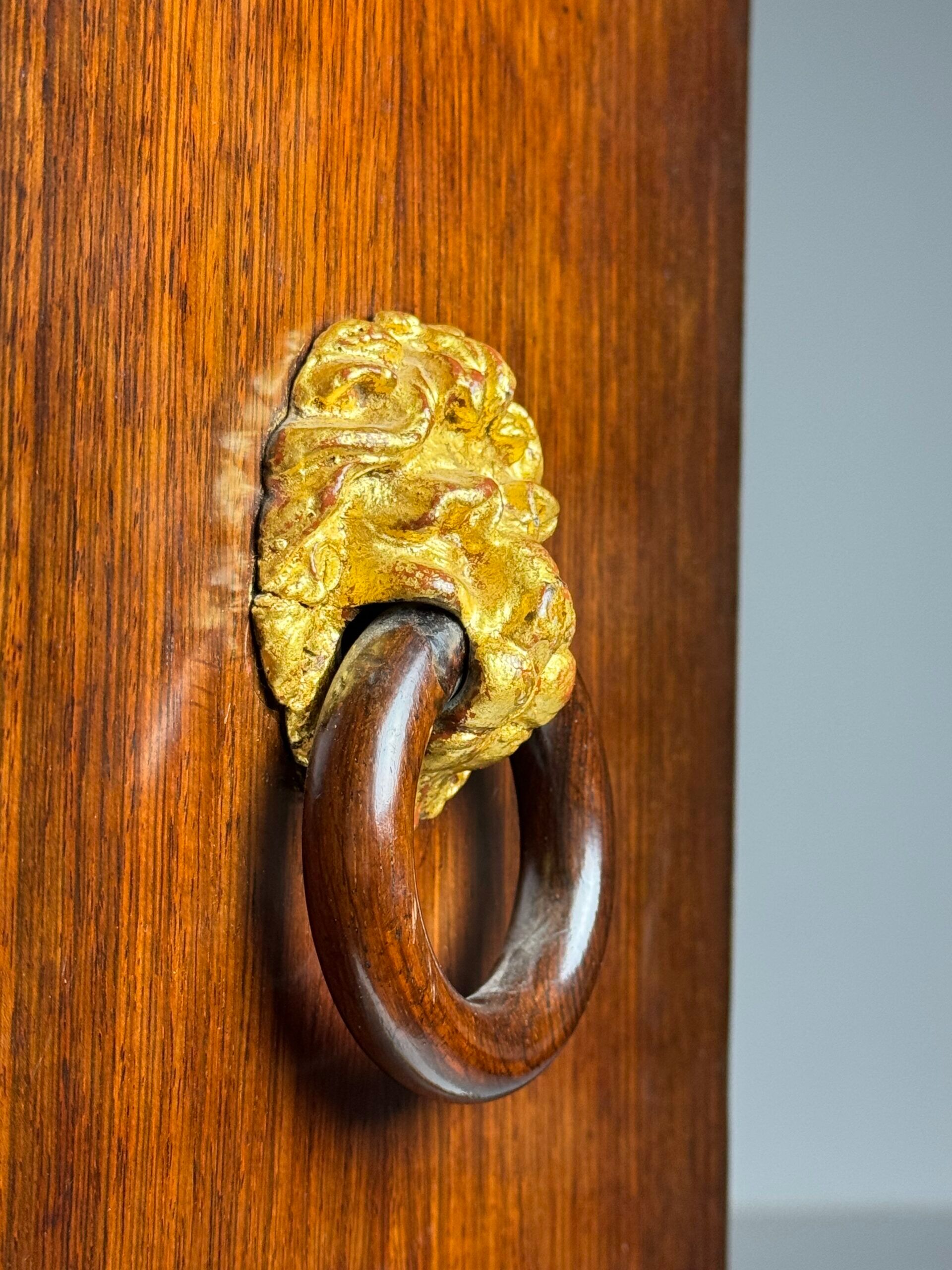 Cabinet d'art en marqueterie allemande