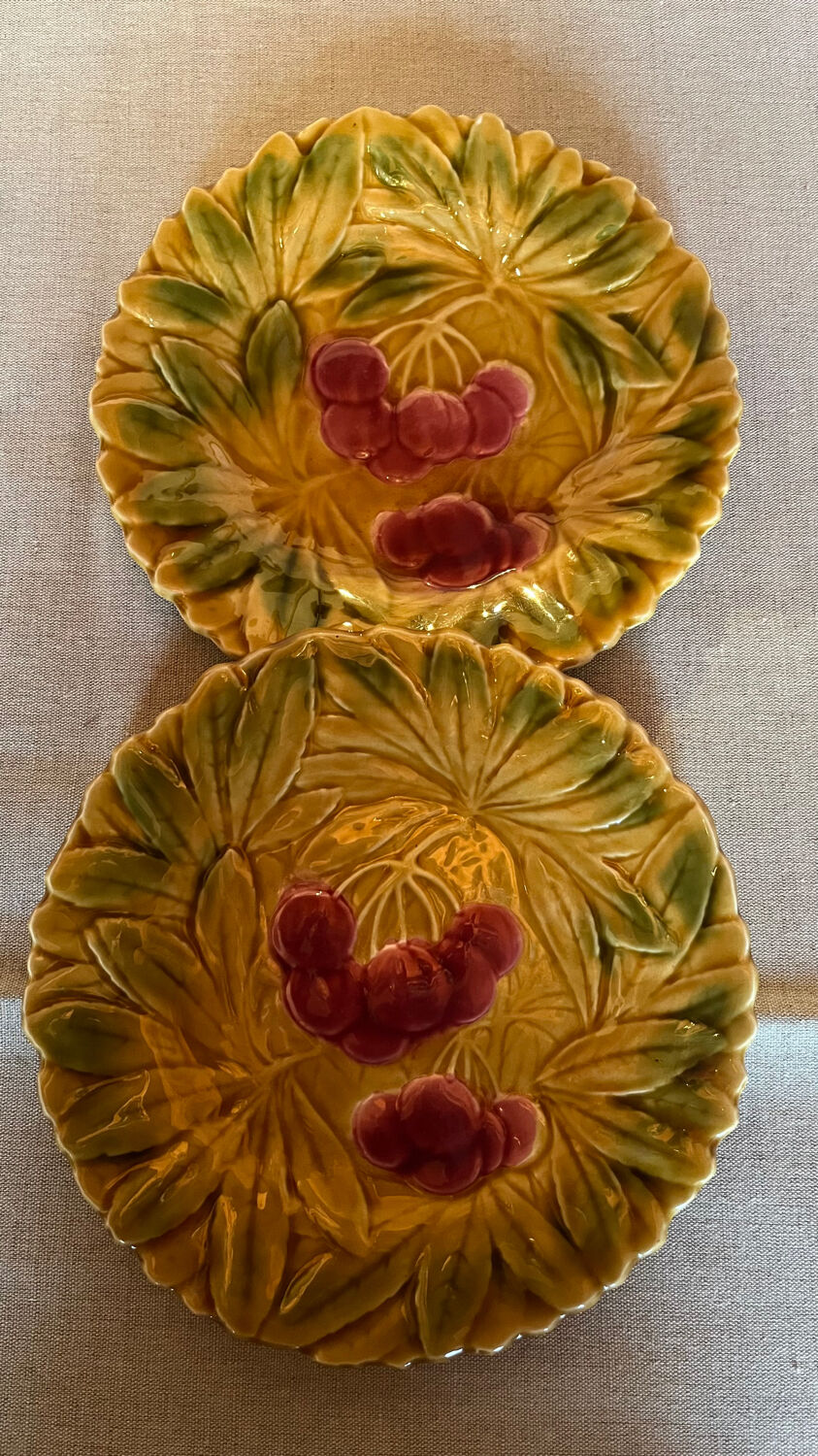 Set of 8 Sarreguemines barbotine dessert plates
