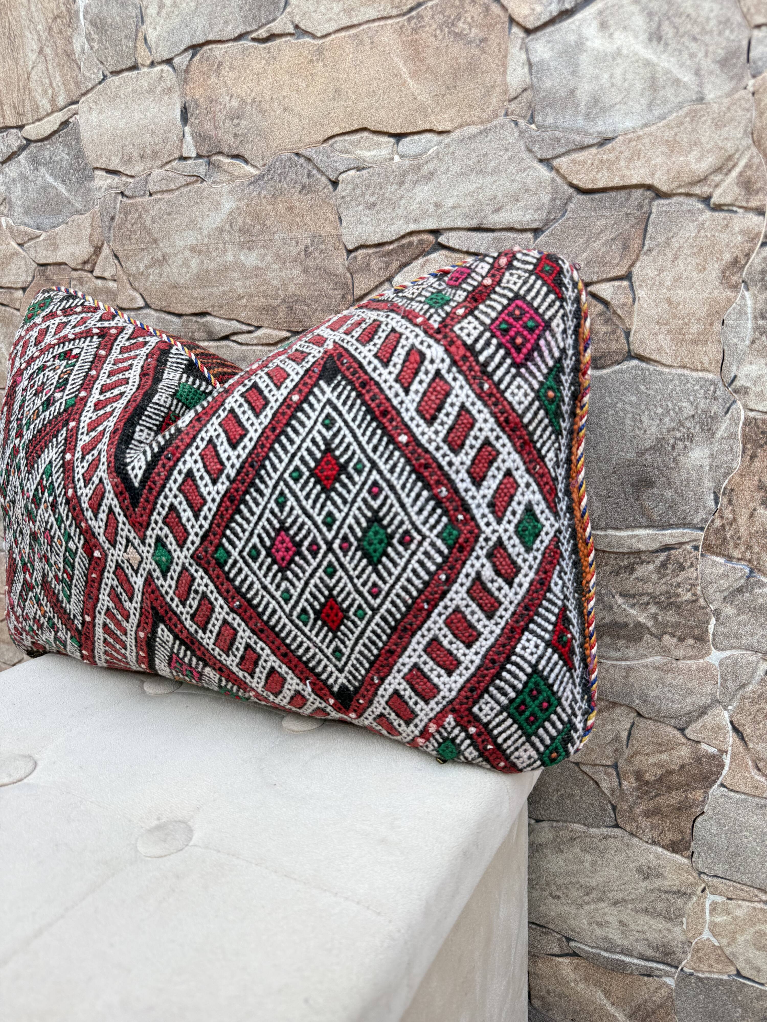 Vintage Moroccan Berber wool cushion cover