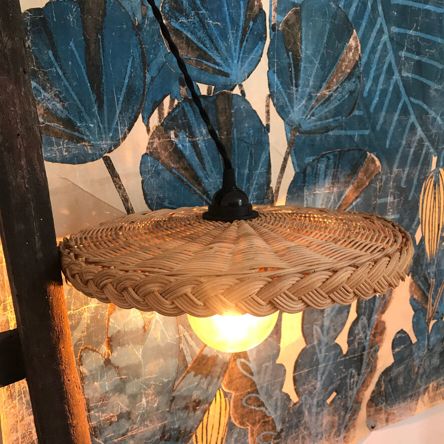 Rattan suspension