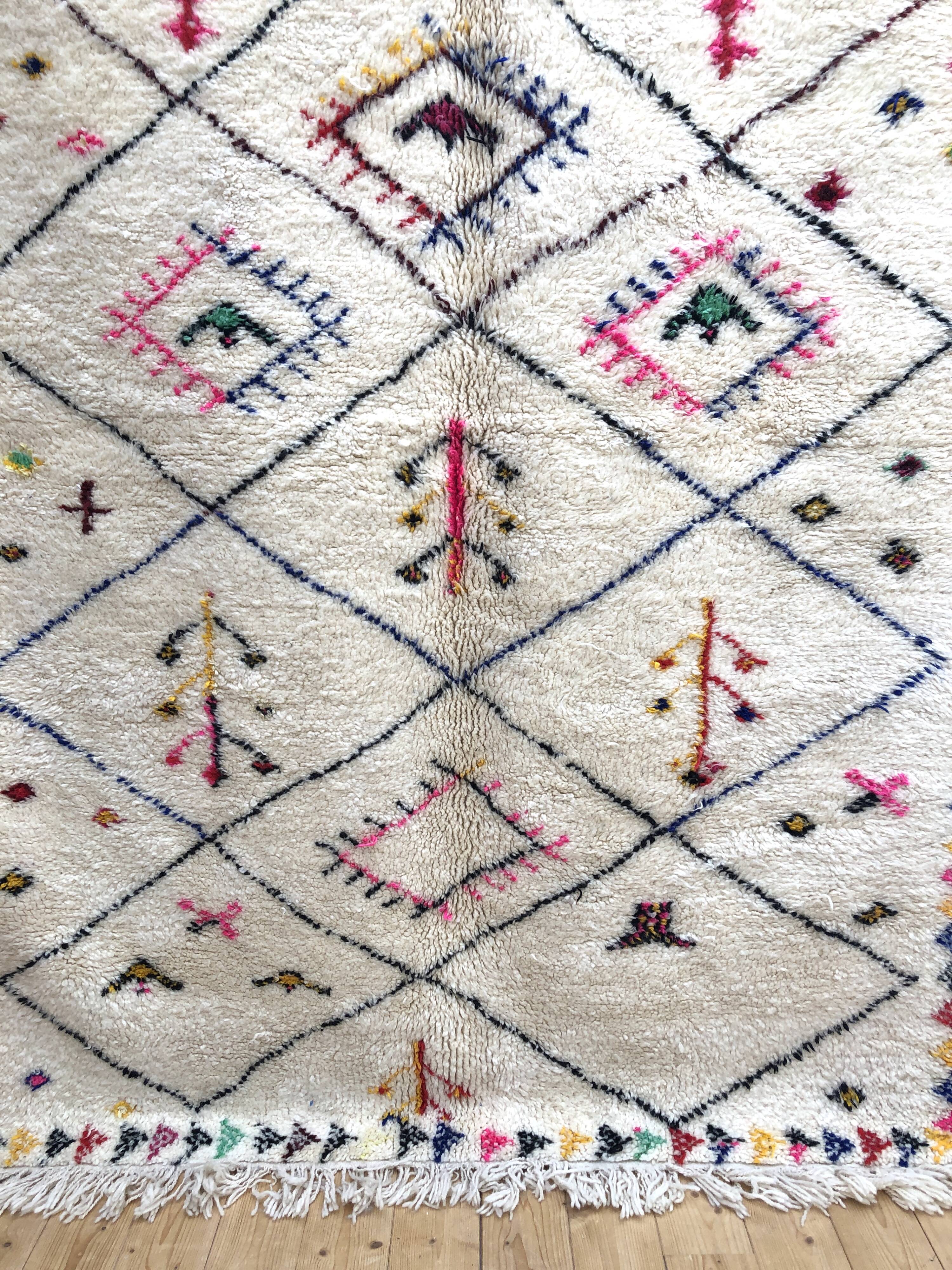 Moroccan Berber carpet Beni Ouarain with colorful patterns 2.7x1,67m