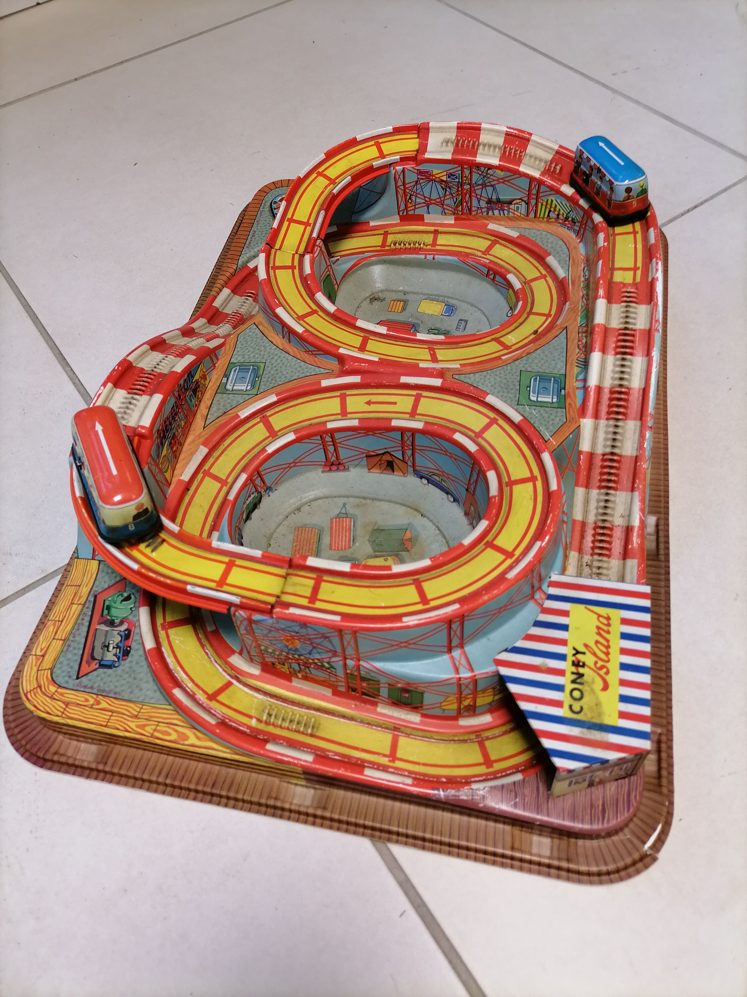Vintage toy circuit