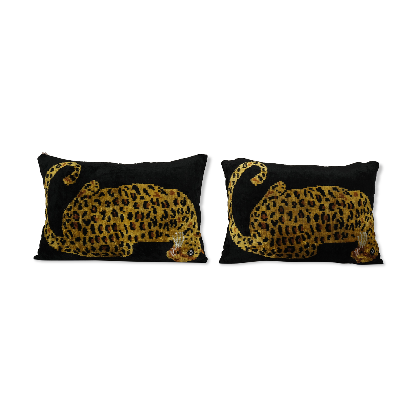 Set Ikat Leopard Velvet Pillow