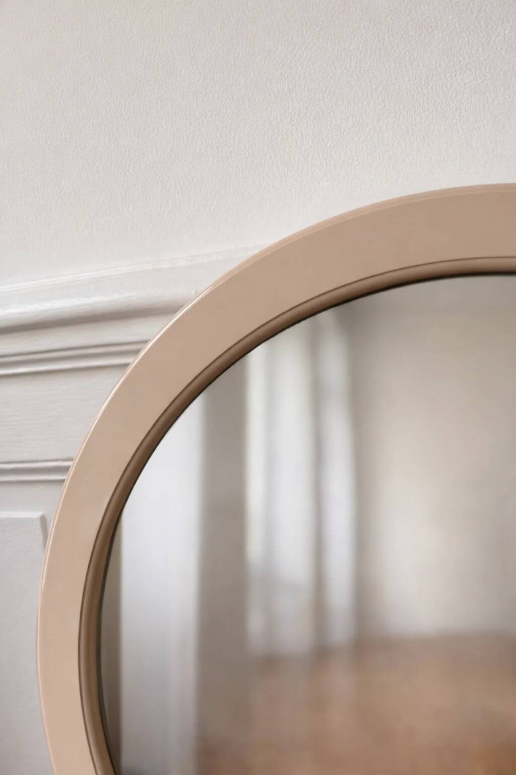 Beige plastic round mirror - 1970s