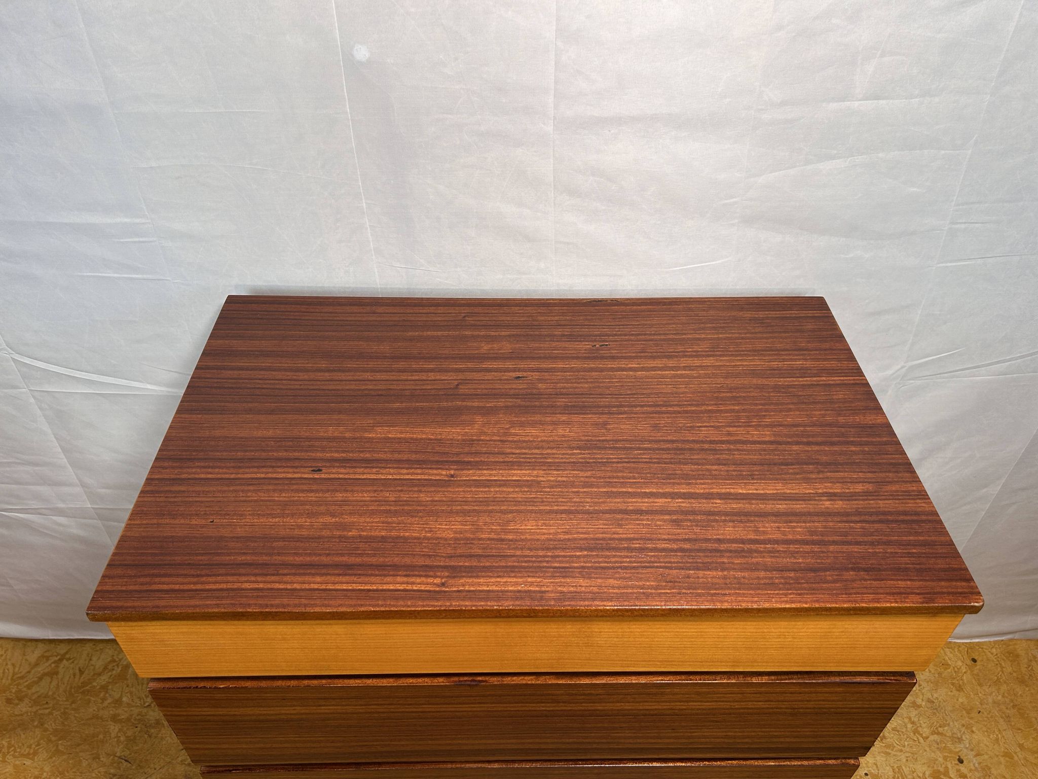 Mid-Century Retro Vintage Teak Chest of Drawers by Meredew (1960s) – Design