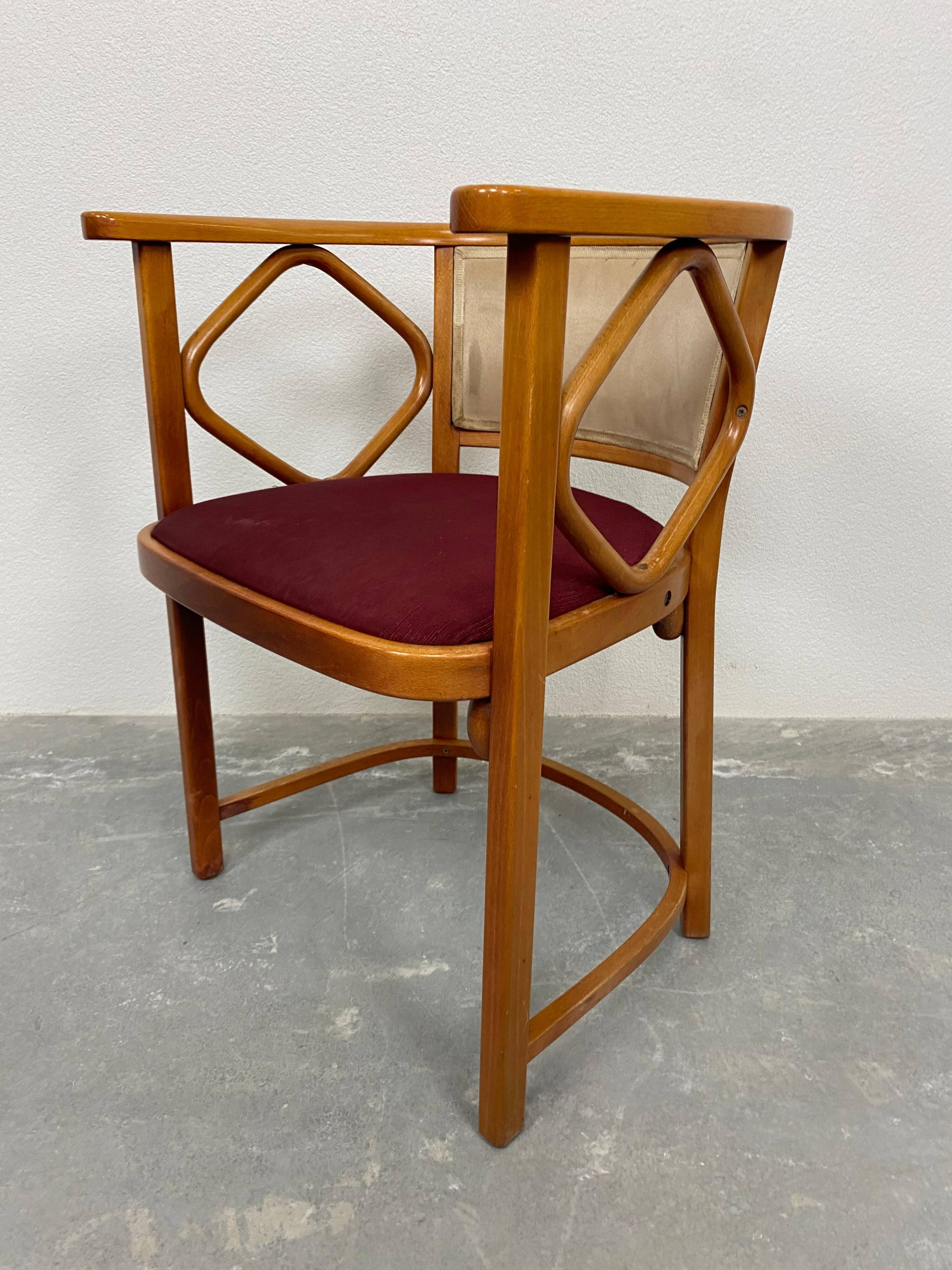 Set of 4 Fledermaus chairs made by Thonet.