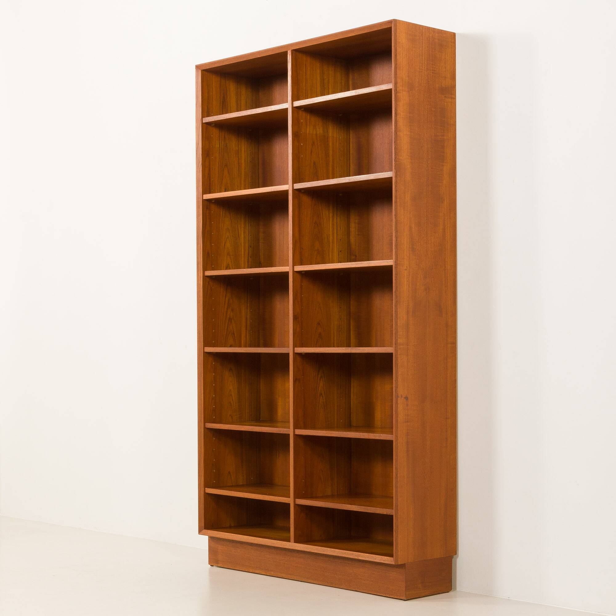 Danish vintage teak bookcase by Brourer Mobelfabrik, 1970s