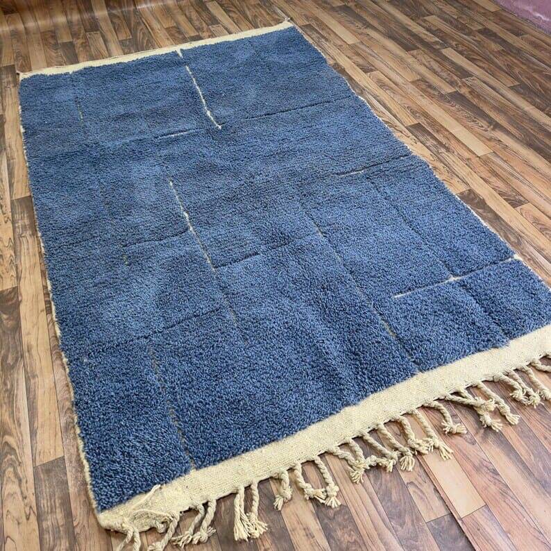 Handmade pure wool rug, size 2/3 m.