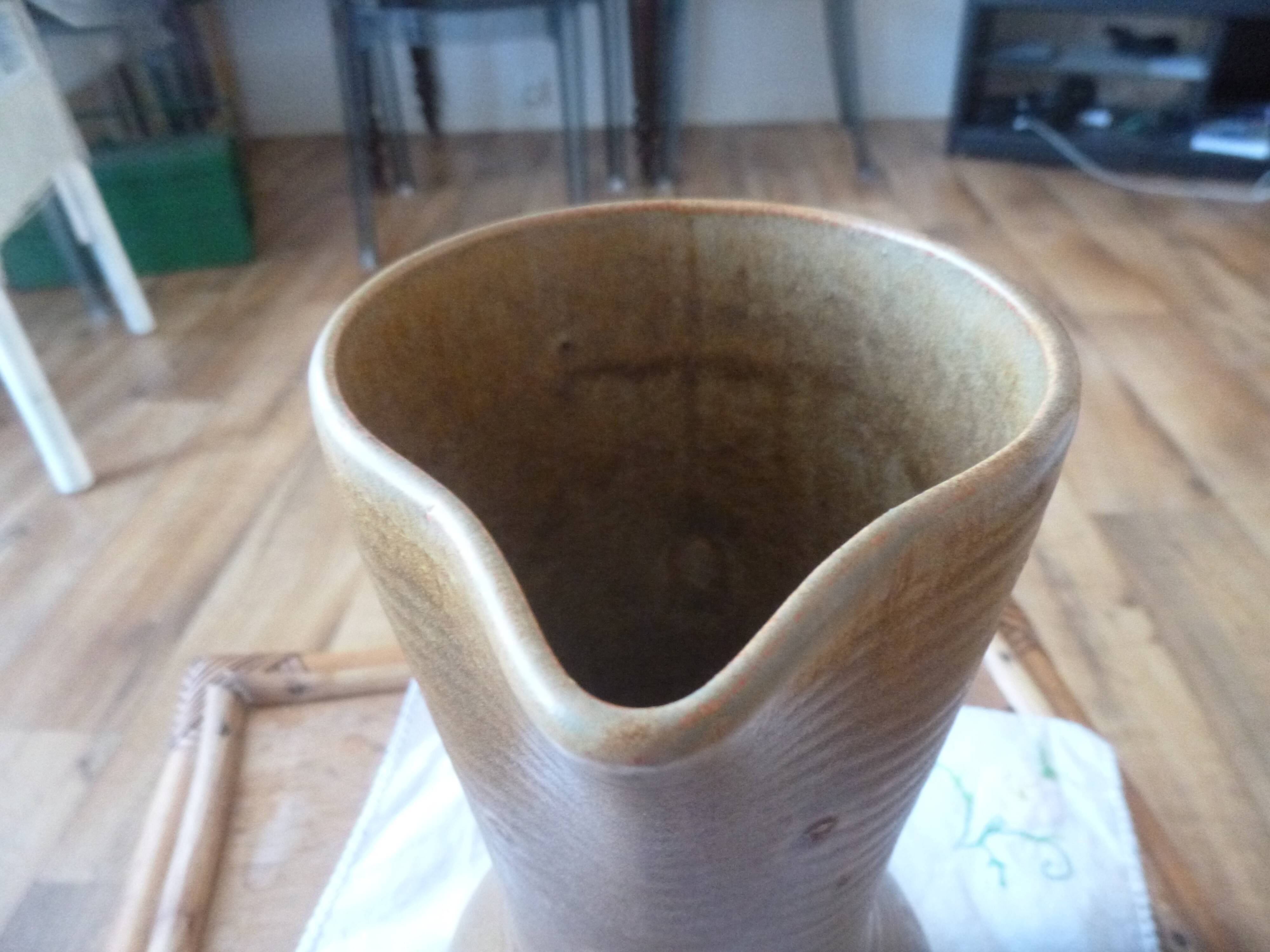 Pitcher carafe in sandstone Digoin