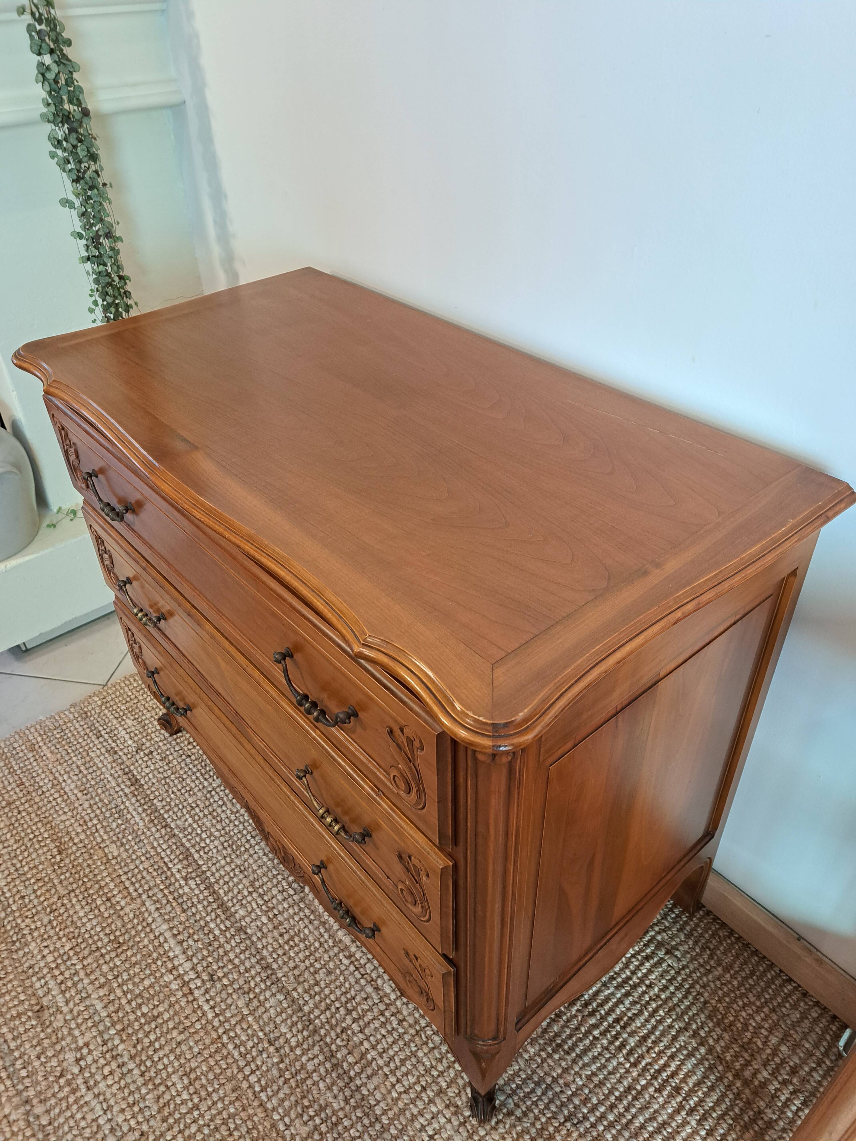 Commode de style Louis XV