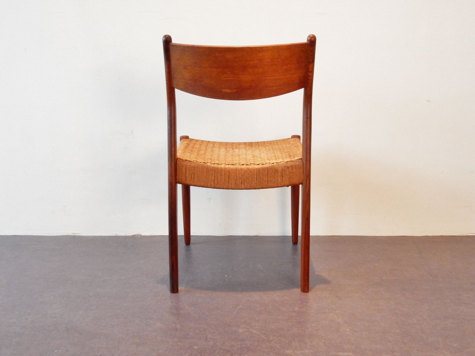 Vintage lounge chairs with rope seats