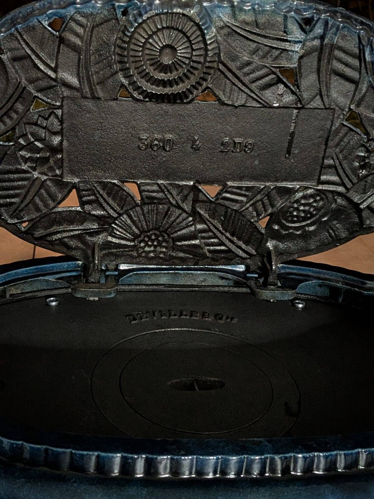 Vintage "Le Non Pareil" cast iron blue enamel pan – Upcycled to bioethanol