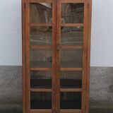 Armoire vitrée en bois