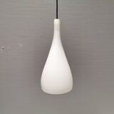 Lampe à suspension française en verre blanc laiteux, modèle gin fizz, produite par sce