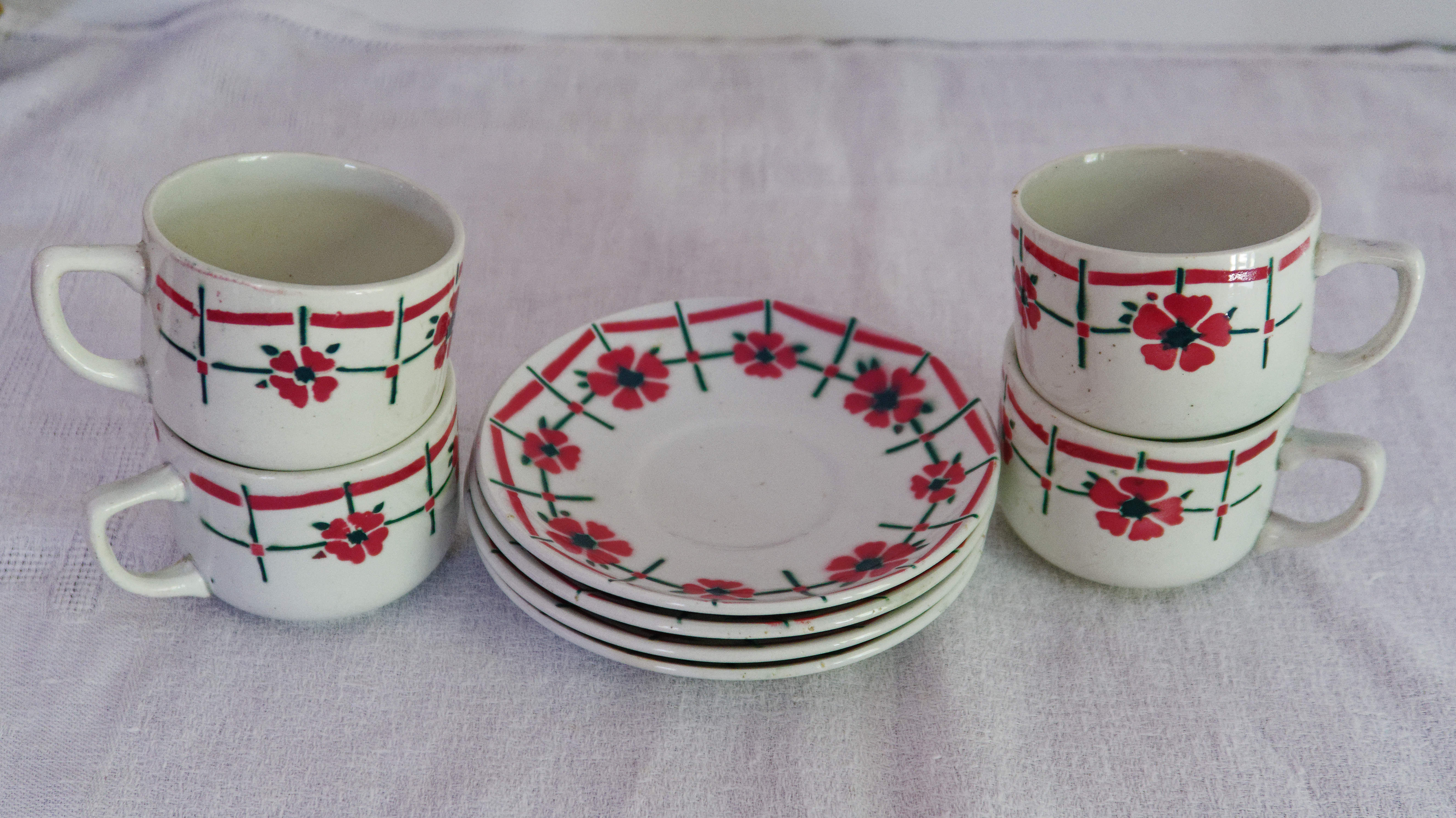 Lot 4 old cups St Amand Céranord