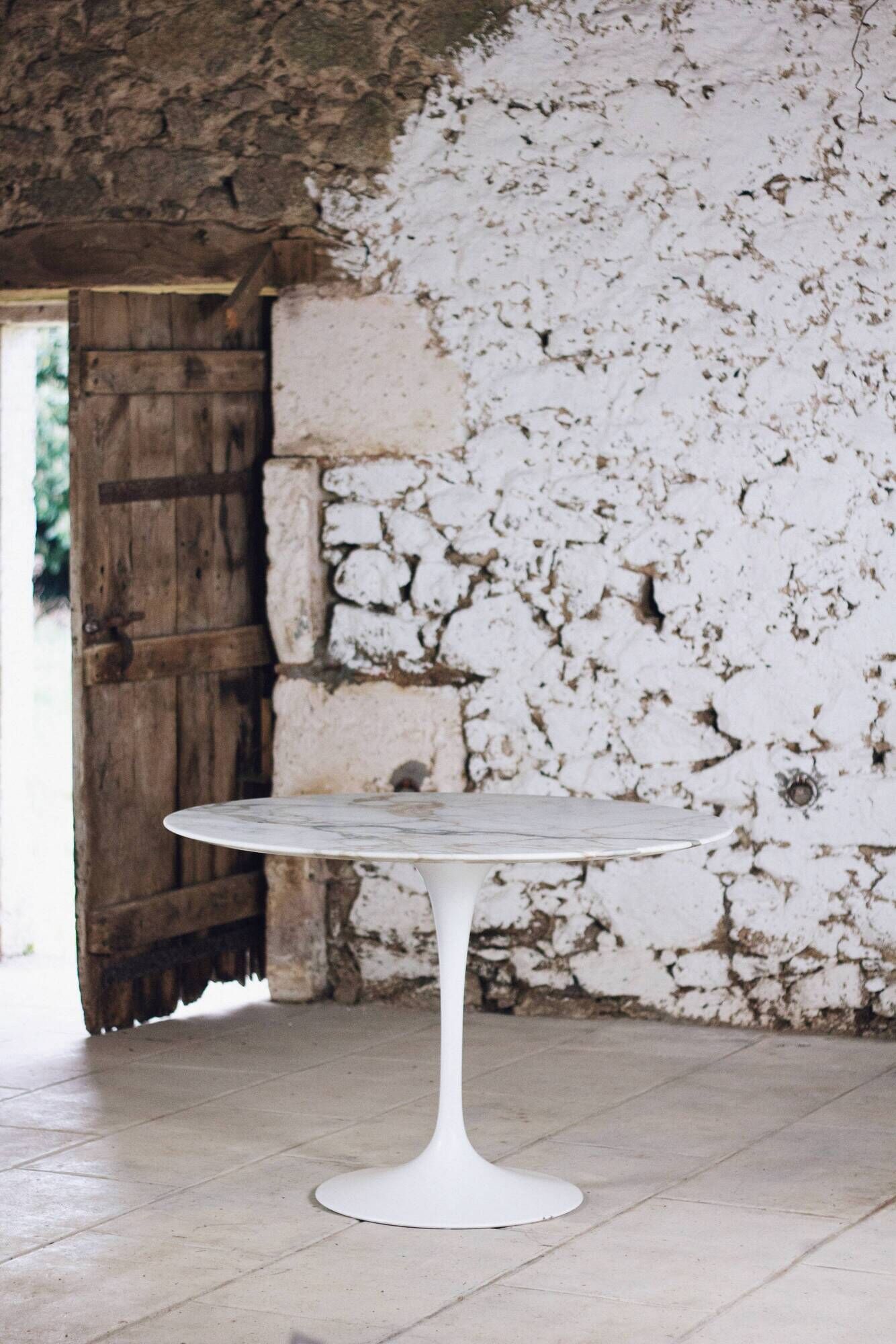 Marble tulip table by Eero Saarinen for Knoll International, 1970