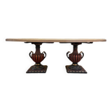 Table à manger ovale en chêne et pieds vases