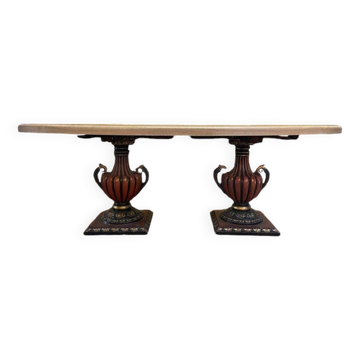 Table à manger ovale en chêne et pieds vases
