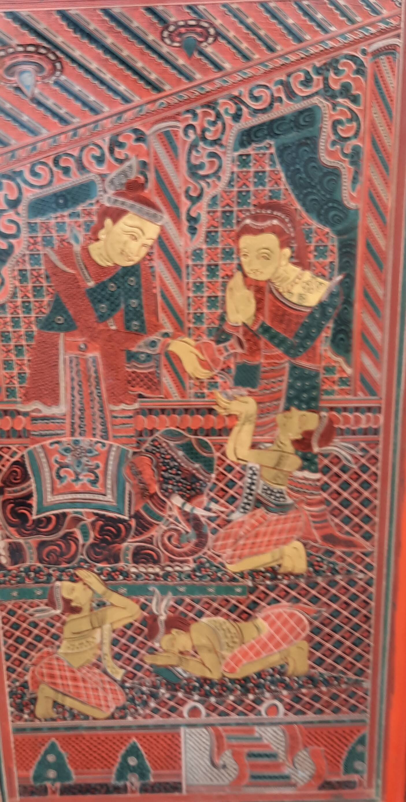 Large extreme orirntal screen