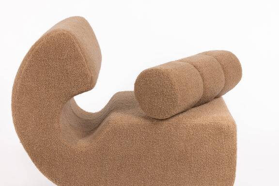 Fauteuil italien Schumacher en noyer et cachemire bouclé, 1970