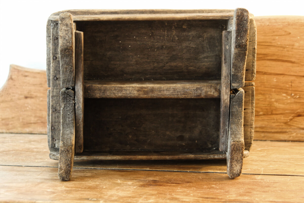 Walking foot in raw wood