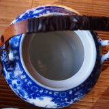 Japanese porcelain teapot from the 1950s