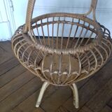 Basket rattan on foot