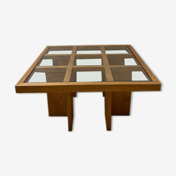 Table basse en bois et en verre
