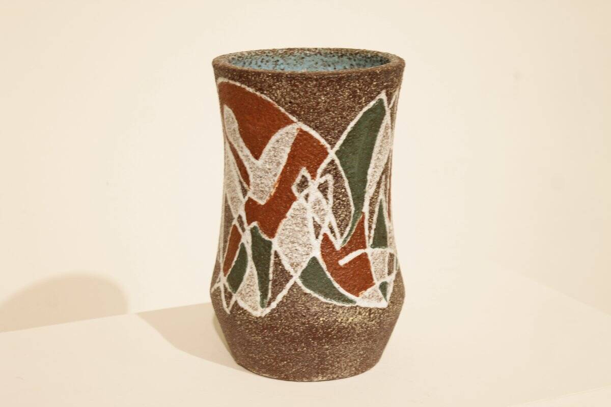Vase with modernist/primitive art decoration - Accolay pottery