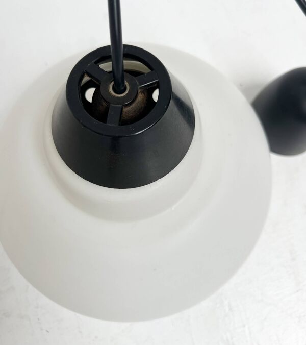 Plafonnier rond en verre opale de Philips, années 1950