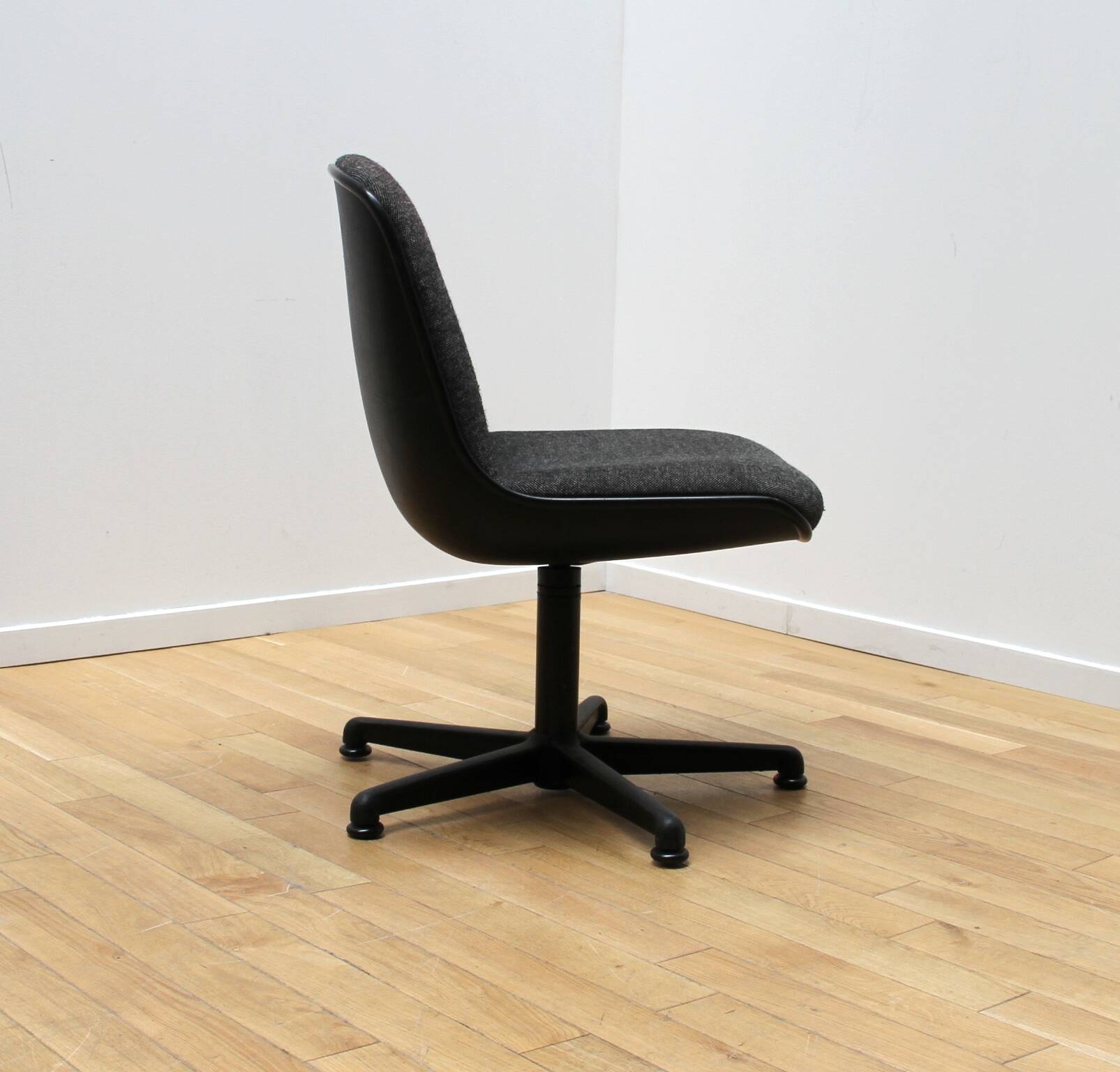 Comforto office chair, Mobilier International
