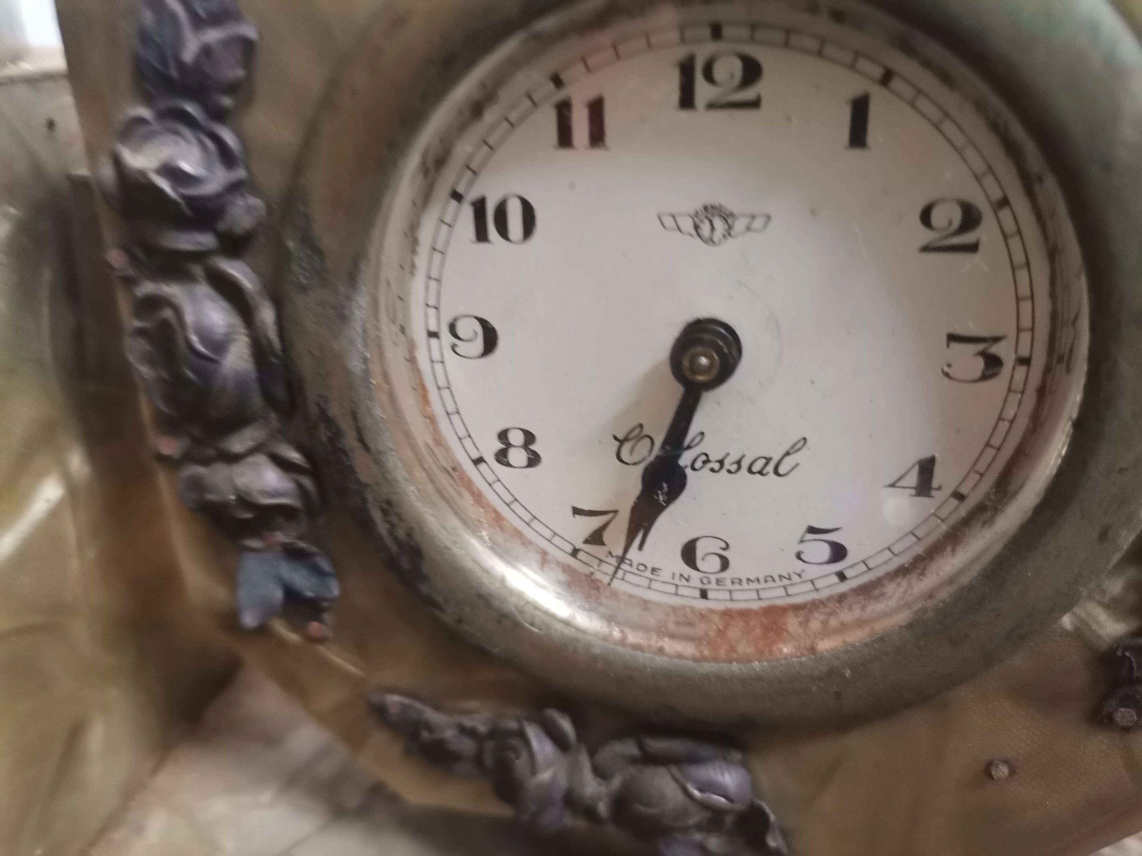 Horloge de bureau Art Déco allemande par Colossal 1930 1940