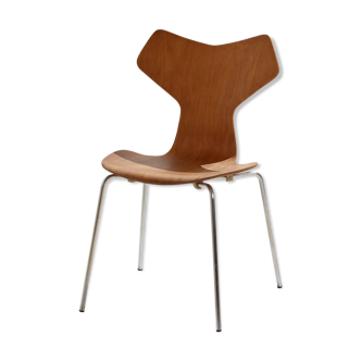 Grand Prix 3130 chair by Arne Jacobsen for Fritz Hansen