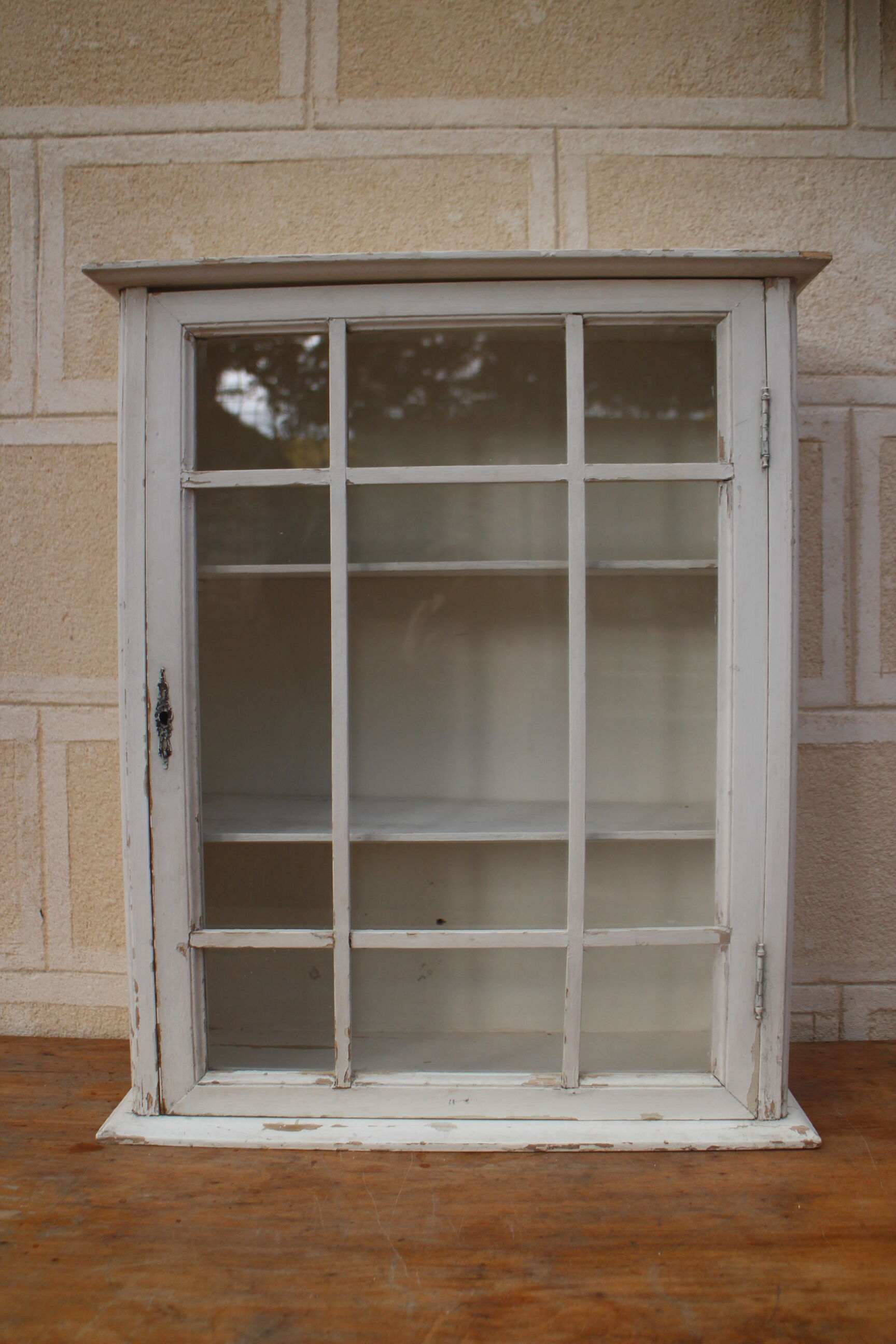 Glazed toilet cabinet